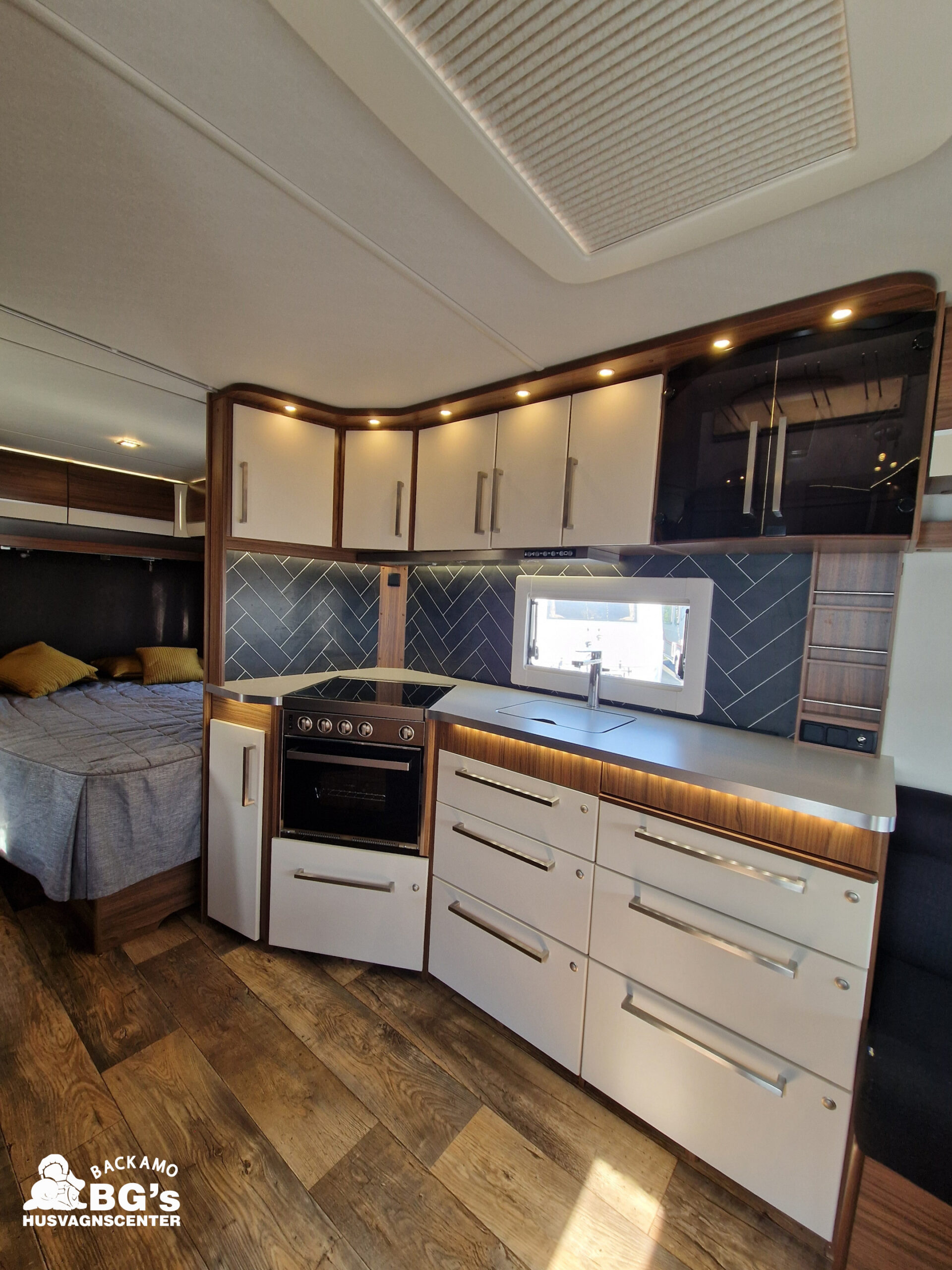 Polar 560 FWA Selected / 15.000 i valfria tillbehör ingår! - Bild 3