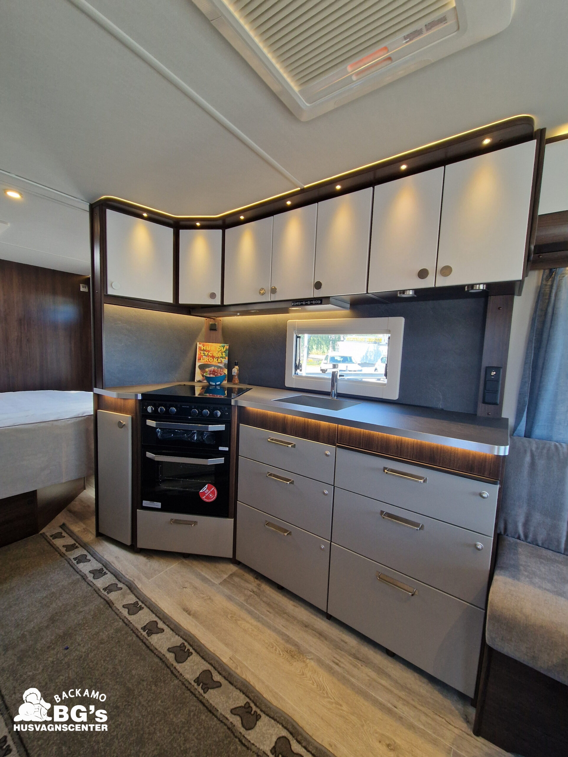 Polar Black Edition 650 BQDA / ACC på köpet! - Bild 3