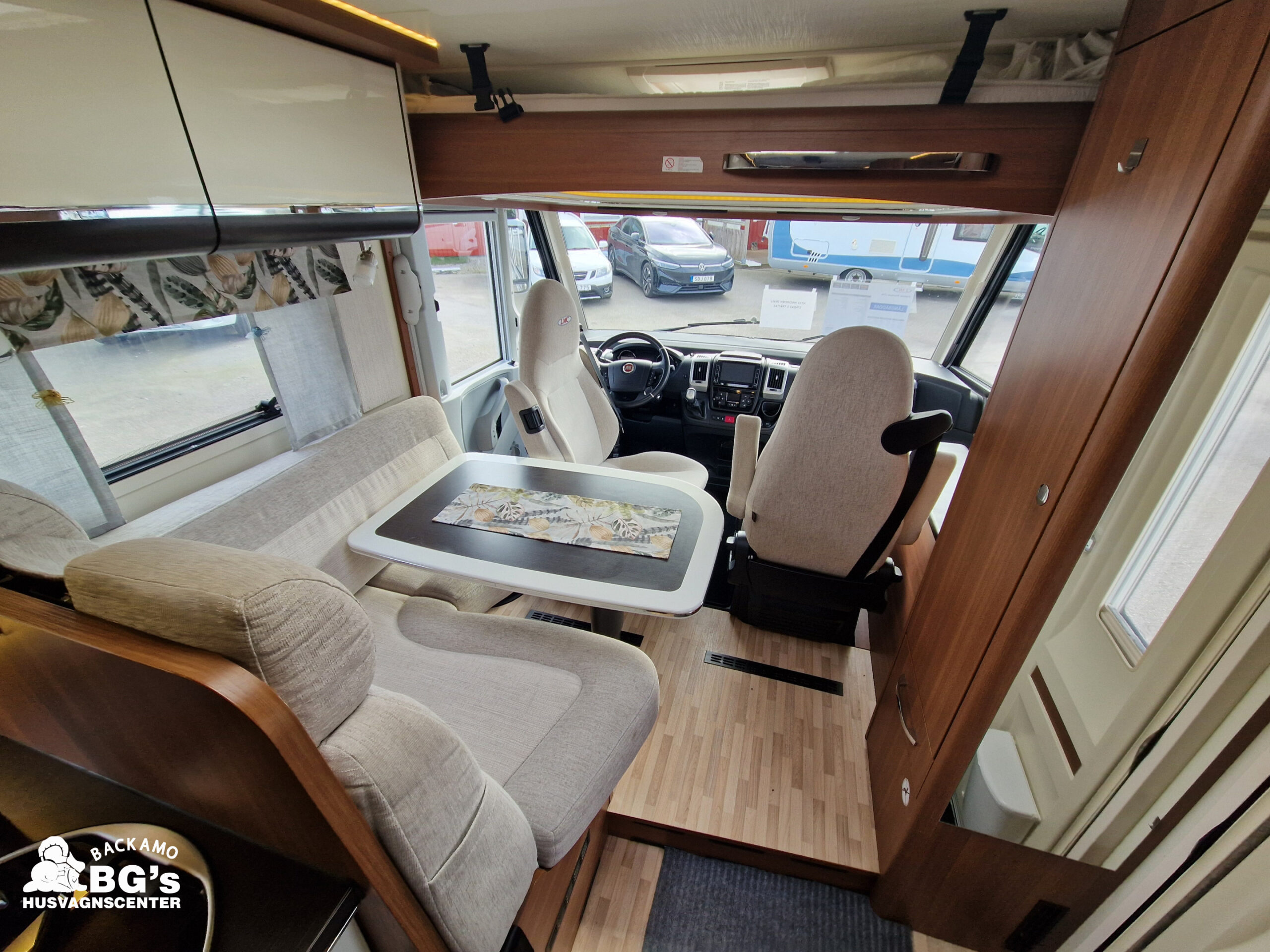 LMC Explorer Premium I 710 / ALDE vattenburen värme - Bild 2